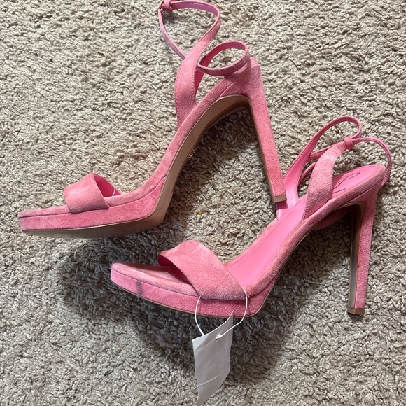 Gorgeous PINK SUEDE HEELS - Picture 2 of 4